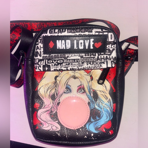 Harley Quinn Mad Love Crossbody Bag Buckledown - Black, Red, Pink - Picture 1 of 2